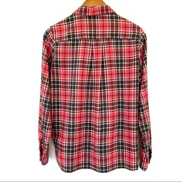 Cabela’s 💯 cotton flannel button down shirt in plaid, camping shirt - Picture 6 of 12